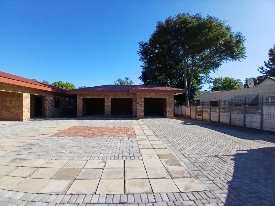 Commercial Property for Sale in Bodorp North West